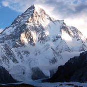 Prvi zimski uspon na K2 (8611 m)