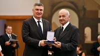 Predsjednik RH Zoran Milanović i prof. dr. sc. Hrvoje Kraljević