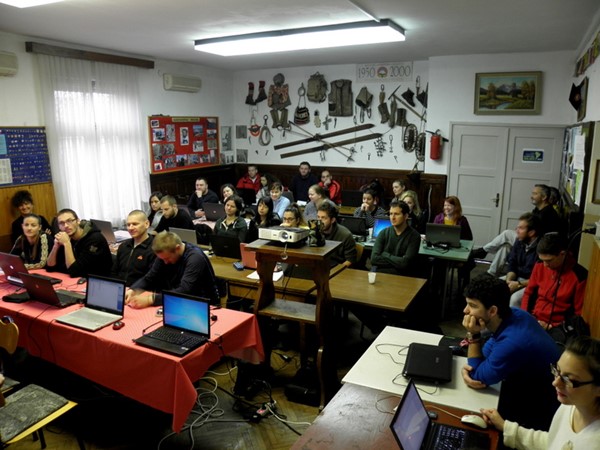 Sudionici seminara. Seminar je održan u prostorijama HPD Željezničar, Zagreb.